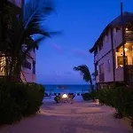 Chica Hotel 4*