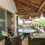 Apartment Perfectly Situated Between The Beach & Town By Stella Tulum