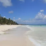Hotel Yoga Shala 3*