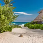 Hemingway Romantic Eco Resort