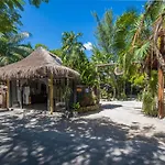 Hotel Yoga Shala 3*