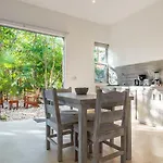 Villa Flor De Mayo