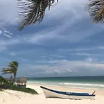 Tua Large Comfortable Pool Parking Space * Tulum