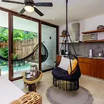 Jungle Luxury In Private Residential Area & Stunning Rooftop By Stella