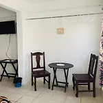 Inn 77 *