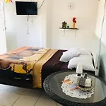 Inn 77 *