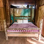 Bambu Gran Palas Hostal Party