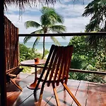 Libelula Beachfront 4*