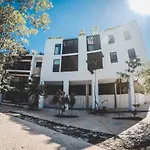 Beautiful Penthouse For 2 With Private Patio, 2 Bikes Included And Pool!