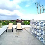 Holiday home Private Roof W Plunge Pool, Brand New 2 Bedroom Penthouse For 6 Sleeps