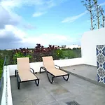 Private Roof W Plunge Pool, Brand New 2 Bedroom Penthouse For 6 Sleeps Holiday home *