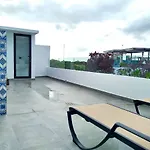 Holiday home Private Roof W Plunge Pool, Brand New 2 Bedroom Penthouse For 6 Sleeps