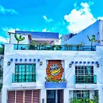 Hotel Banana