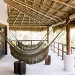 Hotel Nest 4*