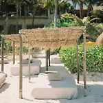 Nest Hotel