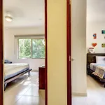 Peggy 2 Bdrm Apt Sleeps 4 Balcony