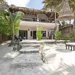 Nest Hotel 4*