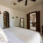 Nest Hotel