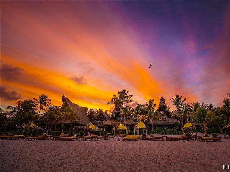 Hotel Ahau Beachfront (adults Only)