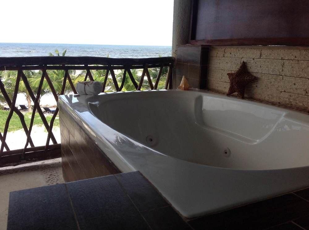 Mia Beachfront - Ocean View And Club Hotel 4*