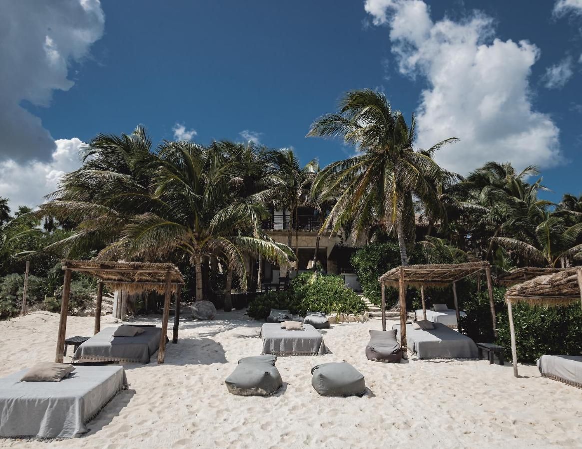 Nest Hotel 4*