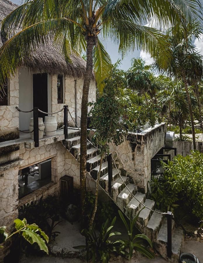 Nest Hotel