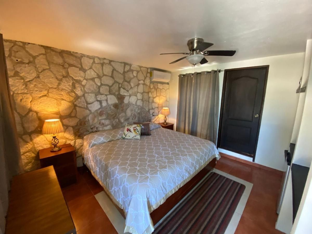 Andrea's Hotel 3*