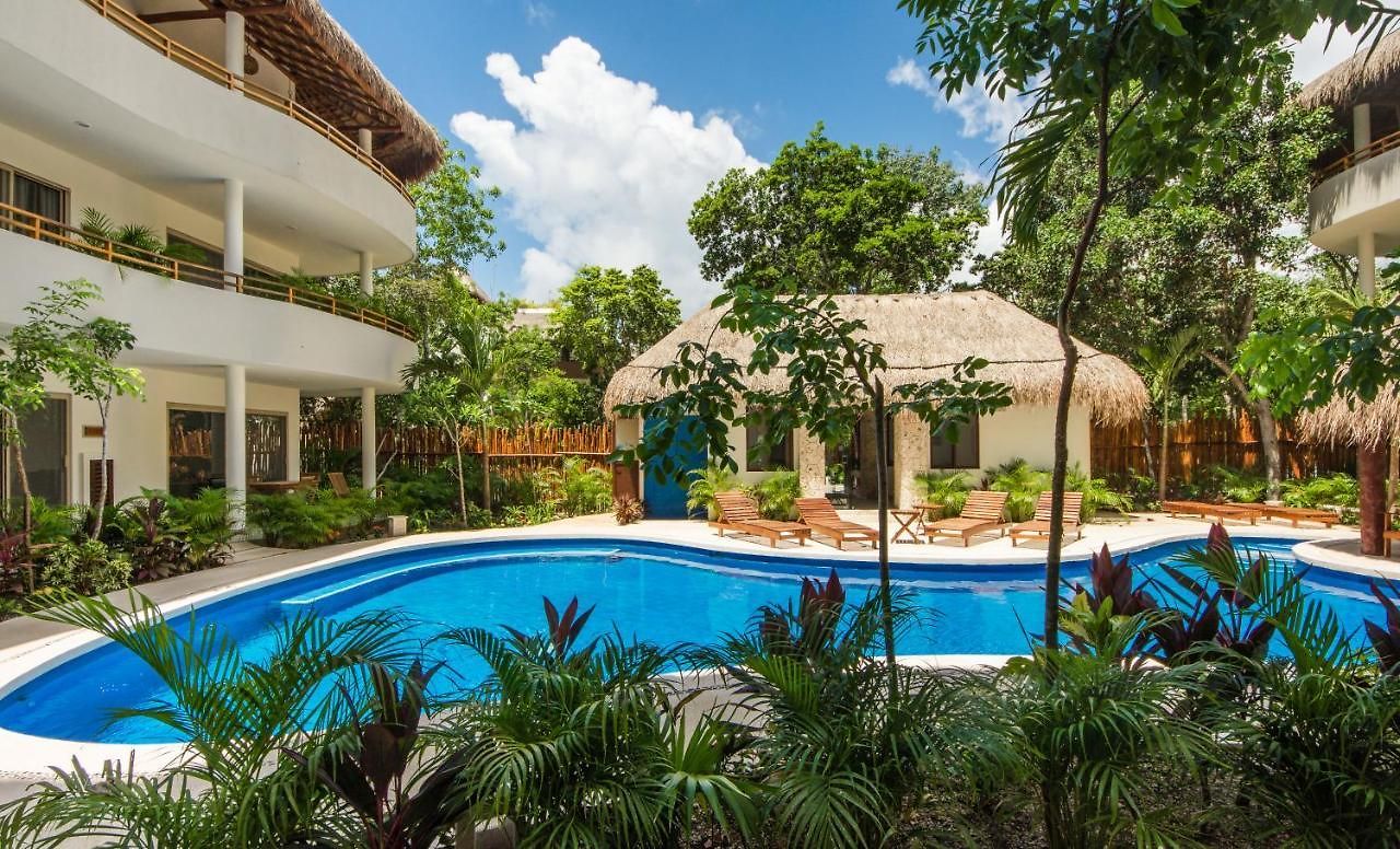 Apartment Poolside Bliss With Private Terrace And Jacuzzi Tulum