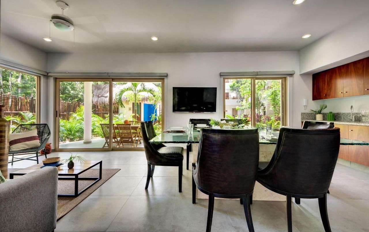 Apartment Poolside Bliss With Private Terrace And Jacuzzi