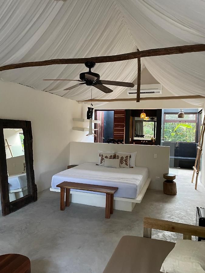 Roc Jungle Hotel