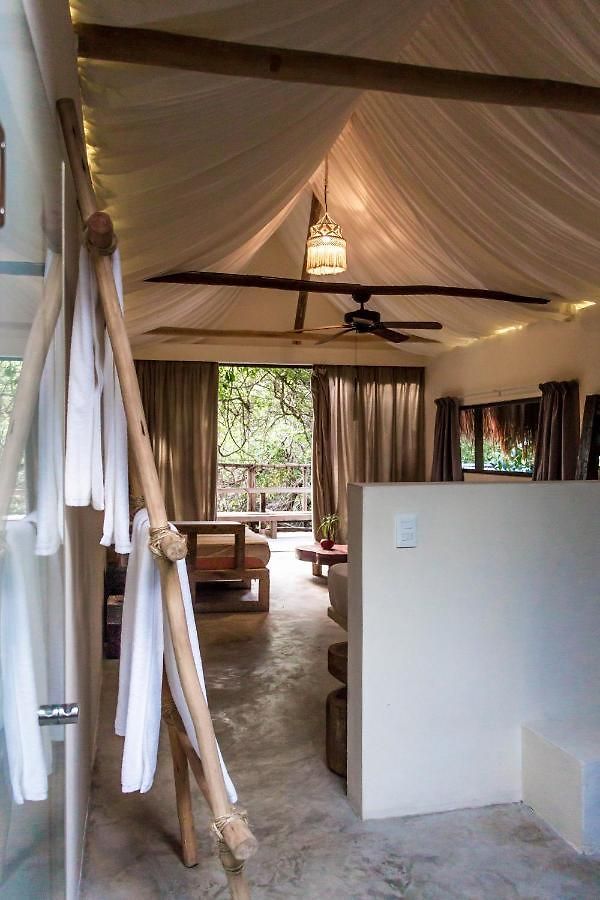 Roc Jungle Hotel
