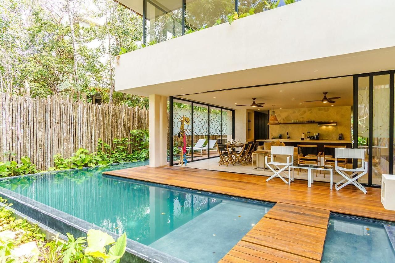 Gorgeous Flowy Space With Wrap-around Private Pool Tulum