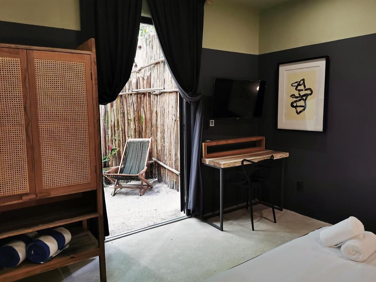 Bed and breakfast Loba Male Only 4*