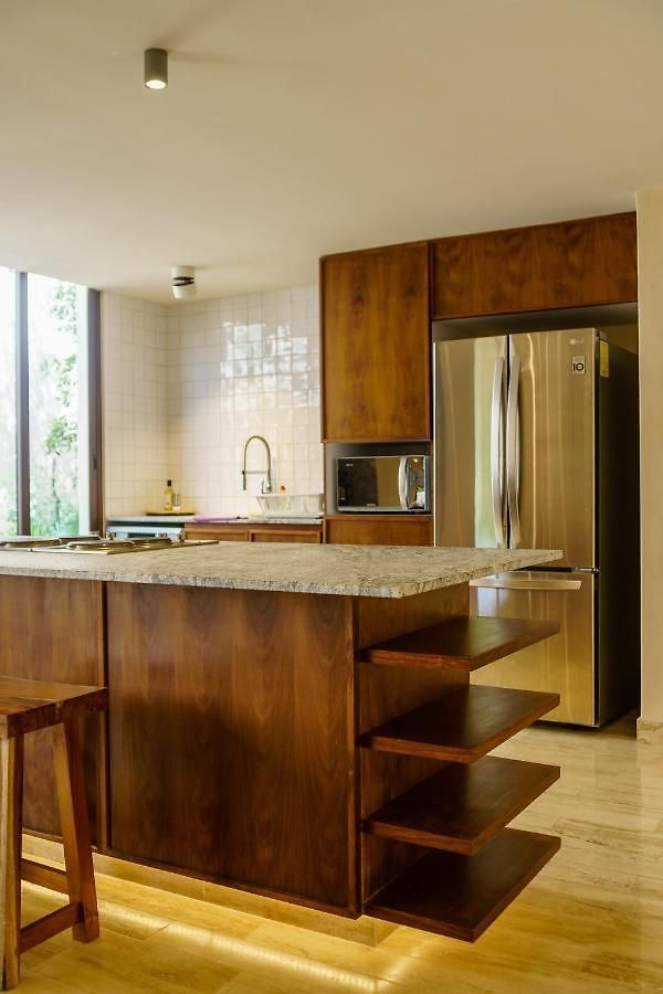 205 Perfect Location 3 Bedrooms Apartment