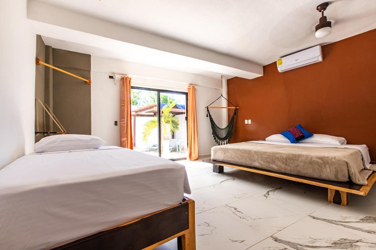 Howlita - Adult Only Hotel