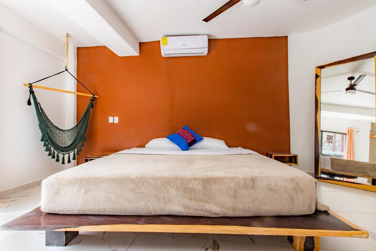 Howlita - Adult Only Tulum