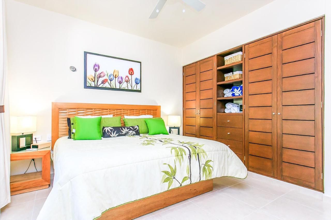 Apartment Complex With An Alluring Pool & Tropical Vibes By Stella Rentals!
