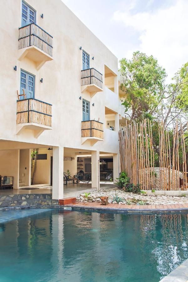 Botanica Hotel
