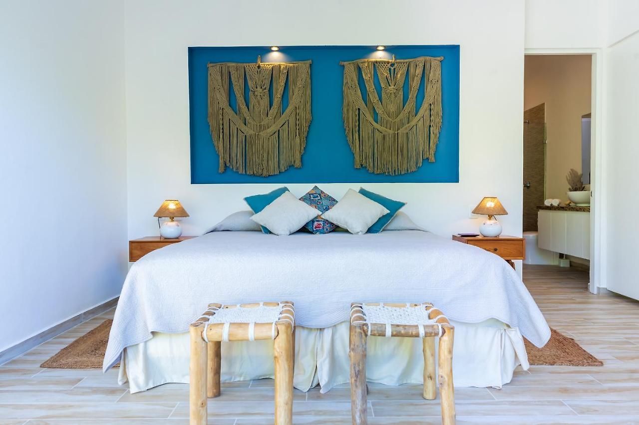 Calma, Chic & Mexican Villa, A True Oasis Pool, Security Holiday home