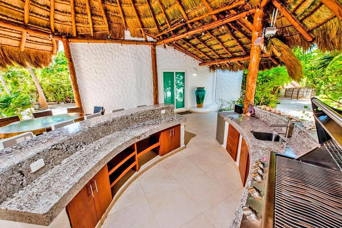 Villa Mar Azul Luxury 6 Bedrooms Tulum