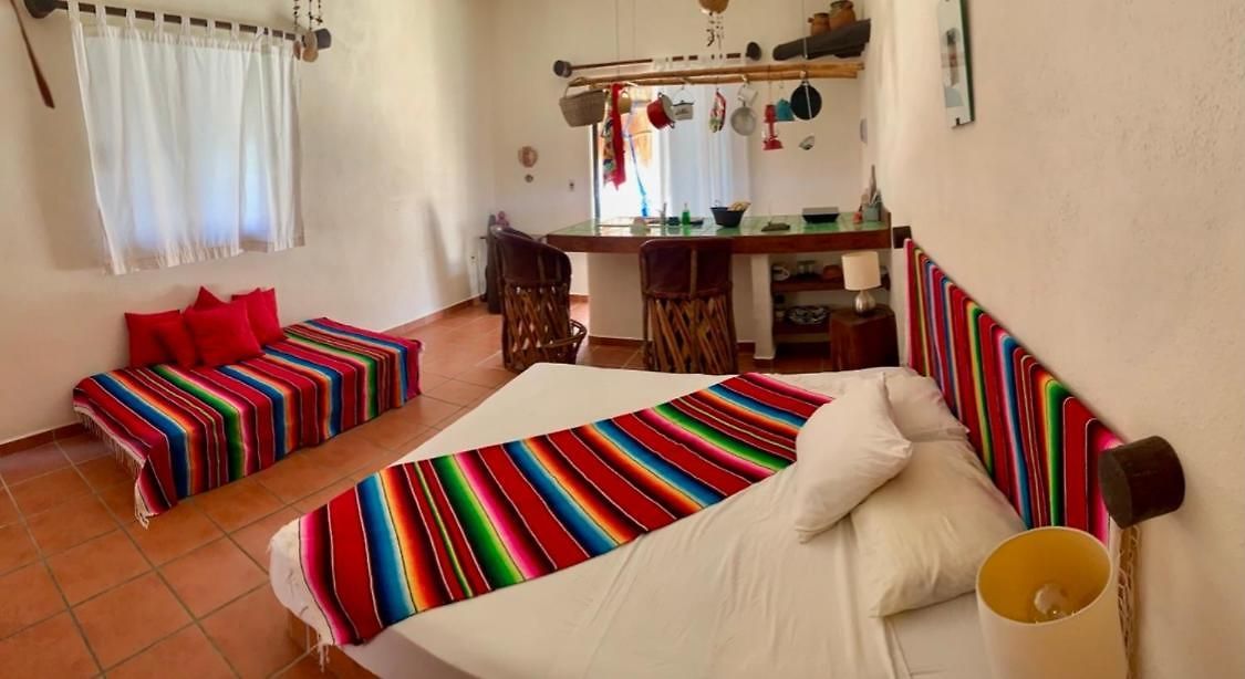 Lo Nuestro Petit Hotel