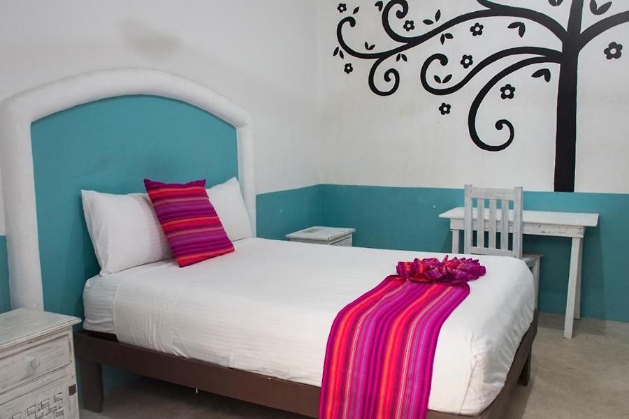 Luna Maya Hotel