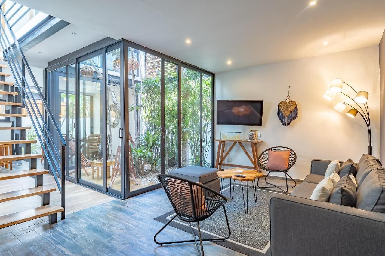 Casa & Chiit - 2 Homes With Different Shared Amenities *
