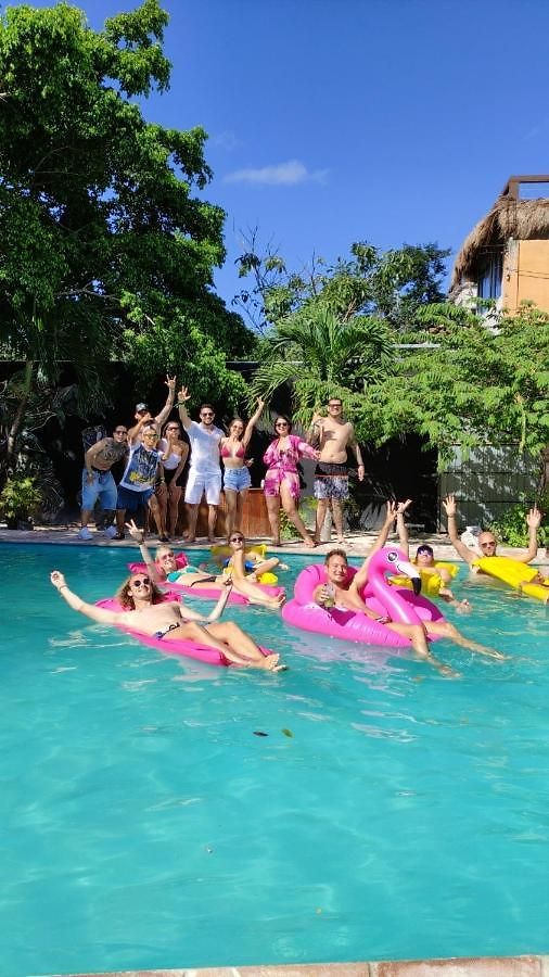 The - Food, Drinks And Transportation To The And Cenotes *