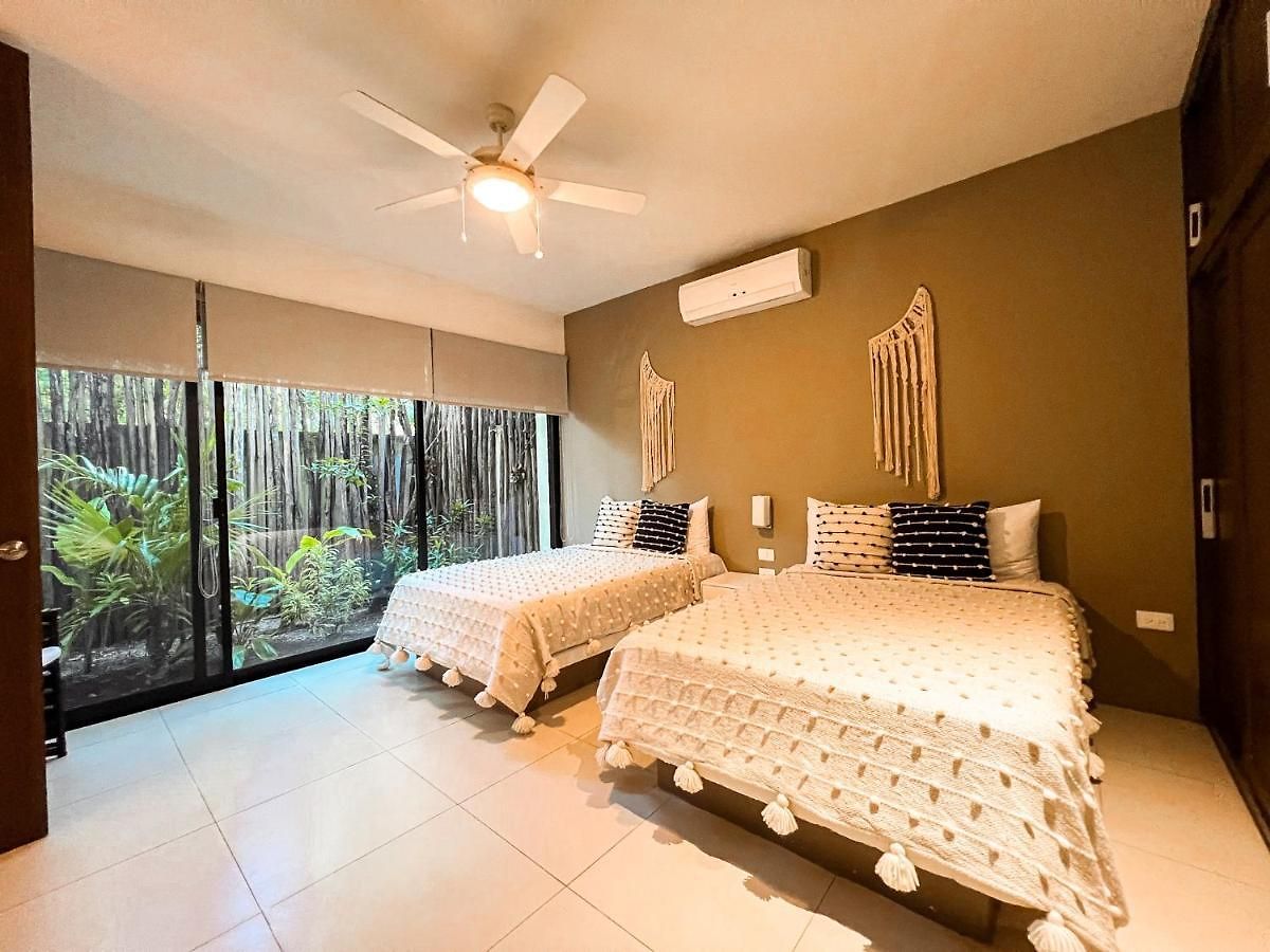 Orchid House Jungle Hotel