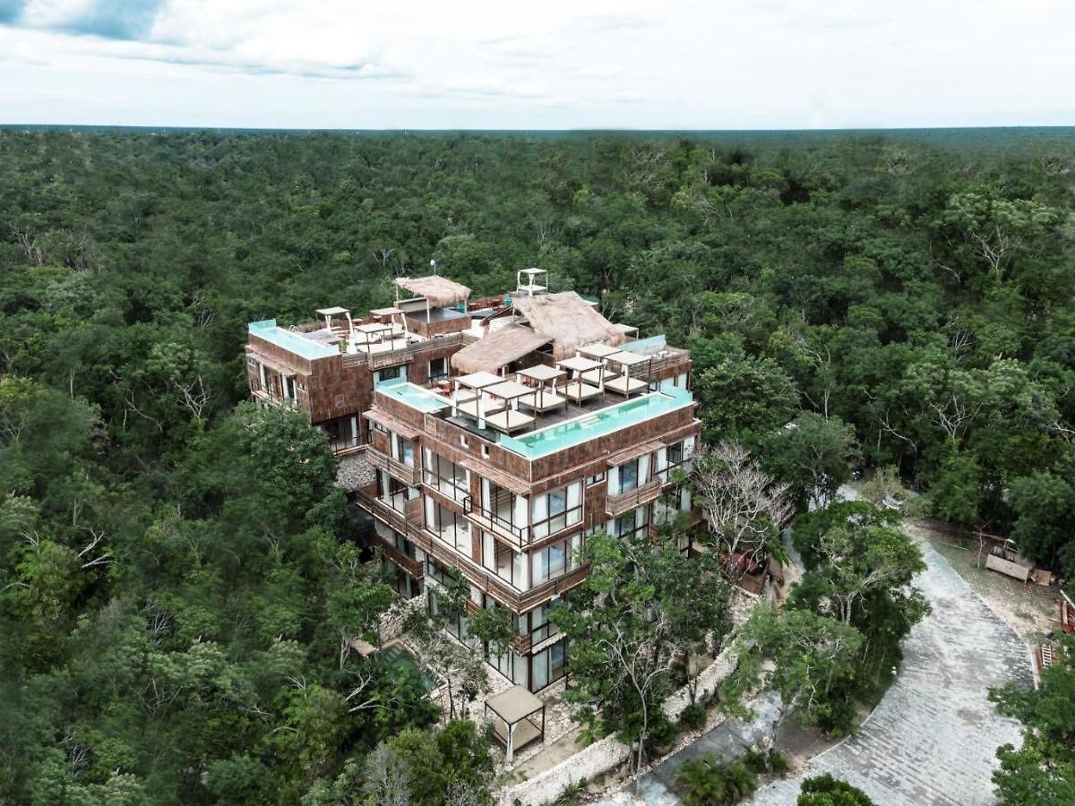 Roc Eleven Residence