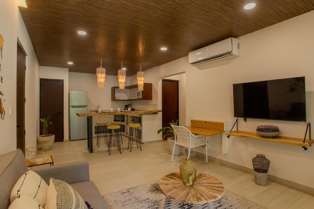 Macondo Apartahotel