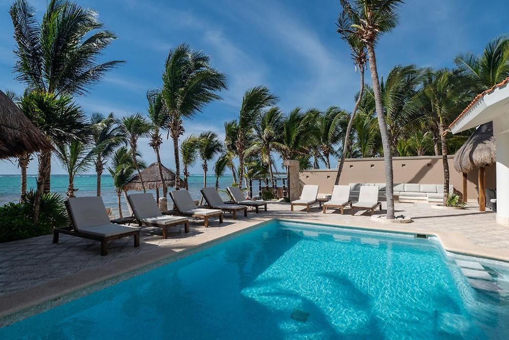 Mansion In Soliman Bay For 34 Guests! Сasa de vacaciones Tulum