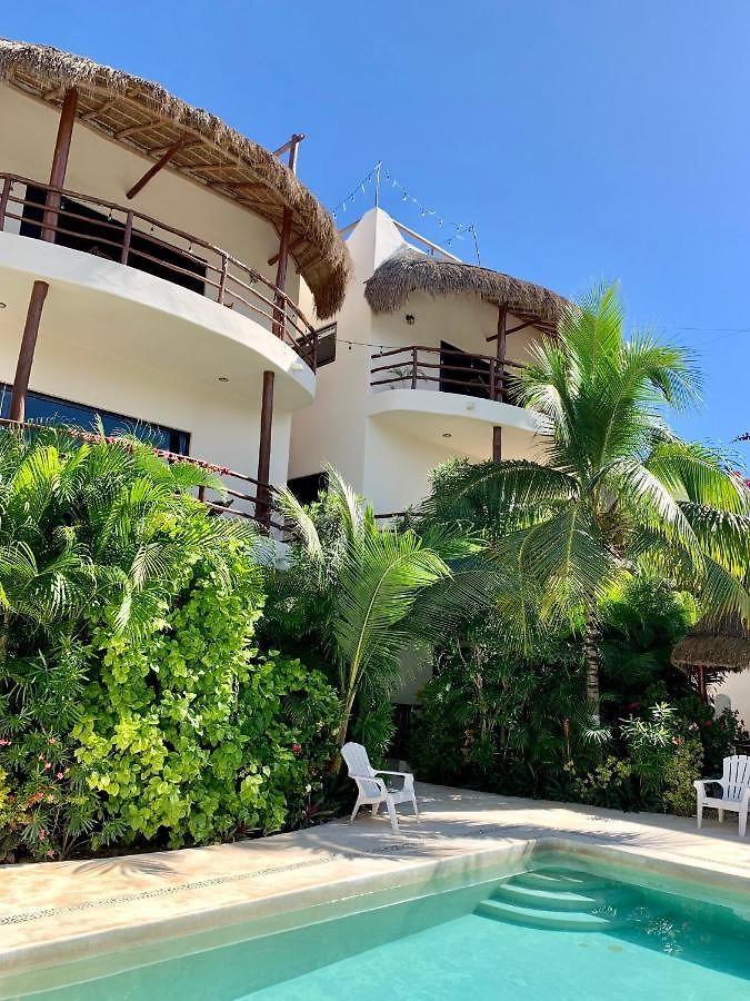 Tua Large Comfortable Pool Parking Space Tulum