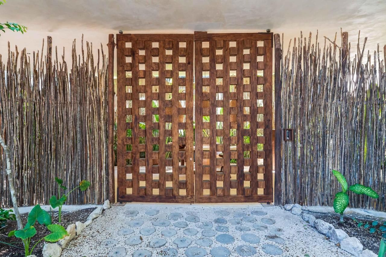 3 Bed Sleeps 6 - Private Pool & Hot Tub Tulum